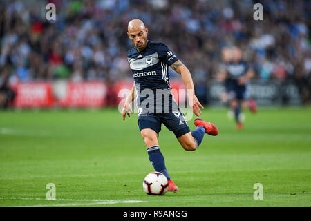 AAMI Park, Melbourne, Australien. 22. Dezember, 2018. Eine Liga Fußball, Melbourne City im Vergleich zu Melbourne Victory; James Troisi der Melbourne Victory läuft in den Bereich Credit: Aktion plus Sport/Alamy leben Nachrichten Stockfoto