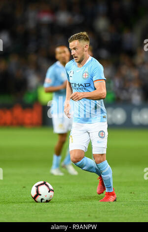 AAMI Park, Melbourne, Australien. 22 Dez, 2018. Eine Liga Fußball, Melbourne City im Vergleich zu Melbourne Victory; Scott Jamieson von Melbourne City bewegt den Ball in Richtung der Bereich Kredit: Aktion plus Sport/Alamy leben Nachrichten Stockfoto