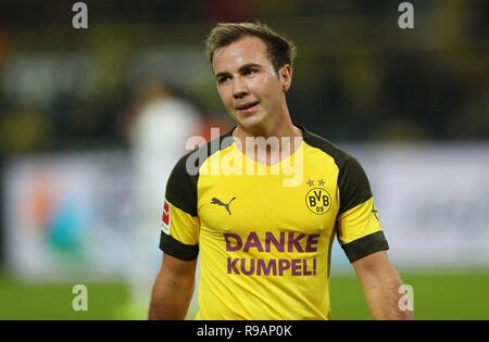 Dortmund, Deutschland. 22 Dez, 2018. firo Fußball, Fußball, 21.12.2018 1.Bundesliga, Saison 2018/2019 BVB Borussia Dortmund - VfL Borussia Mönchengladbach, Gladbach, Borussia Mönchengladbach 2:1 Mario Gotzte, Goetze, Geste | Quelle: dpa/Alamy leben Nachrichten Stockfoto