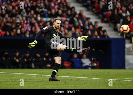 Wanda Metropolitano, Madrid, Spanien. 22 Dez, 2018. Liga Fußball, Atletico Madrid gegen Espanyol; Jan Oblak (Atletico de Madrid) in Aktion während des Spiels Credit: Aktion plus Sport/Alamy leben Nachrichten Stockfoto