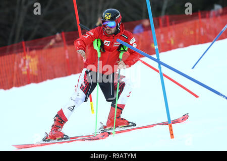 Madonna di Campiglio, Trento, Italien. 22. Dez 2018. Audi FIS Ski World Cup, mens Slalom; Marcel Hirscher (AUT) Credit: Aktion Plus Sport Bilder/Alamy leben Nachrichten Stockfoto