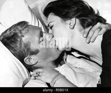 Original Film Titel: MIT DER RICHTIGEN FREMDER LIEBE. Englischer Titel: MIT DER RICHTIGEN FREMDER LIEBE. Jahr: 1963. Regie: Robert Mulligan. Stars: Natalie Wood; Steve Mcqueen. Quelle: Paramount Pictures/Album Stockfoto