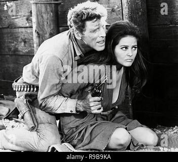 Original Film Titel: DIE PROFIS. Englischer Titel: DIE PROFIS. Jahr: 1966. Regie: Richard Brooks. Stars: Burt Lancaster und Claudia Cardinale. Quelle: Columbia Pictures/Album Stockfoto