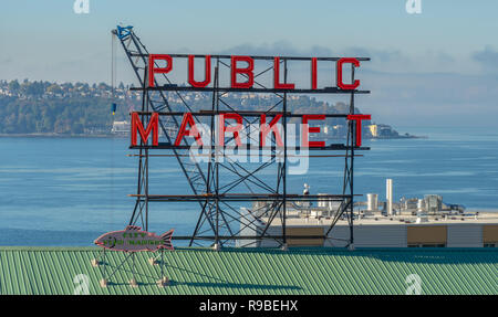 Besuchen Pike Place Markt in der Innenstadt von Seattle, Washington, USA Stockfoto