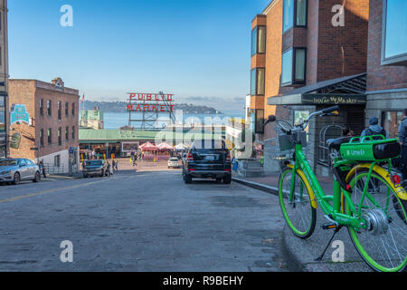 Besuchen Pike Place Markt in der Innenstadt von Seattle, Washington, USA Stockfoto