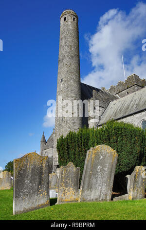 Alten keltischen Friedhof in St. Canice's Cathedral in Kilkenny - Irland Stockfoto