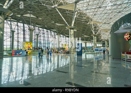 Moskau, Russland - ca. Juli 2018: Innenraum geschossen von Vnukovo International Airport. Stockfoto