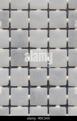 Grau Mosaik Hintergrund. Silber Pailletten nahtlose Hintergrund. Abstrakte nahtlose Mosaik Hintergrund. vertikale Foto. Stockfoto