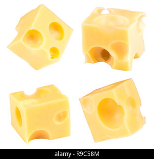 Cube von Käse auf einem weißen Hintergrund. Sammlung. Mit Freistellungspfaden. Stockfoto