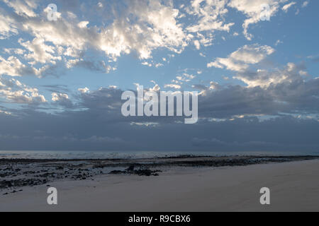 Morgen wird der Strand von Corralejo auf Fuerteventura, Kanarische Inseln, Spanien Stockfoto