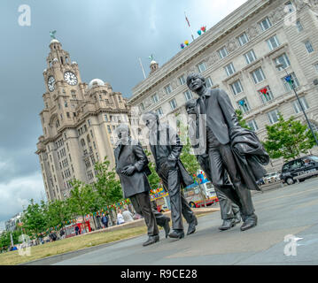 Skulptur der Beatles am Wasser in Liverpool by Der Mersey River Stockfoto