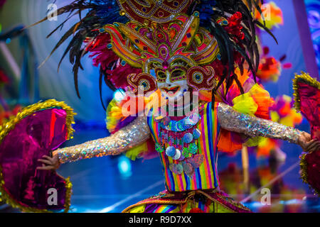 Philippinische Tänzerin des Masskara Festivals von Bacolod treten auf dem Maskdance Festival in Andong Südkorea auf Stockfoto