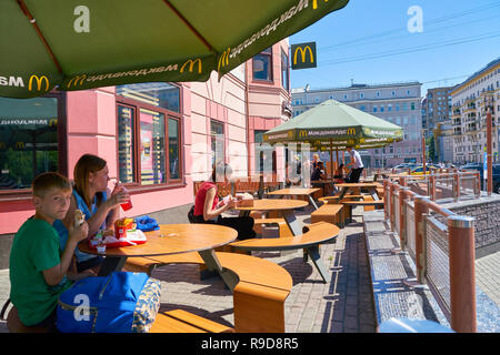 Moskau, Russland - ca. August 2018: McDonald's Restaurant in Moskau. Stockfoto