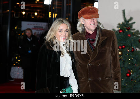 Die Weltpremiere der Hinterreifen Weihnachten mit statt der Angehörigen auf der Vue West End - Ankunft mit: Jeanne Marine, Sir Bob Geldof, Wo: London, Vereinigtes Königreich, wenn: 21 Nov 2018 Credit: Mario Mitsis/WENN.com Stockfoto
