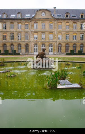 Fontaine du Jardin de l'Hotel de Ville de Rouen en Normandie, Seine-Maritime, Frankreich Stockfoto