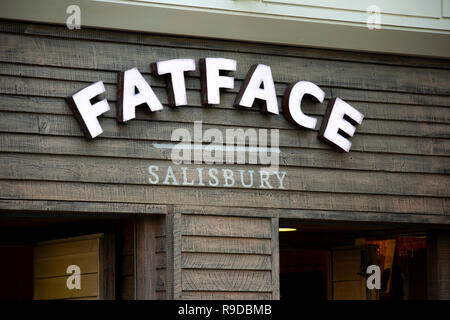Salisbury, Wiltshire, England - November 8, 2018: Fatface, Lifestyle Kleidung und Zubehör Einzelhändler im Vereinigten Königreich Stockfoto