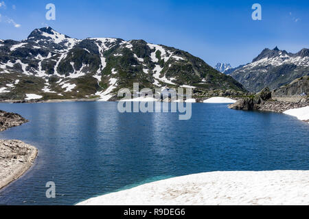 Totensee von Grimselpass, Schweiz angesehen Stockfoto