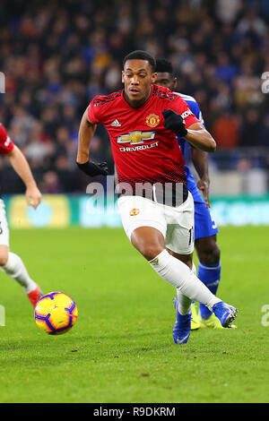 Cardiff, Großbritannien. 22 Dez, 2018. Anthony Martial von Manchester United in der Premier League Match zwischen Cardiff City und Manchester United an der Cardiff City Stadium, Cardiff, Wales am 22. Dezember 2018. Foto von Dave Peters. Nur die redaktionelle Nutzung, eine Lizenz für die gewerbliche Nutzung erforderlich. Keine Verwendung in Wetten, Spiele oder einer einzelnen Verein/Liga/player Publikationen. Credit: UK Sport Pics Ltd/Alamy leben Nachrichten Stockfoto