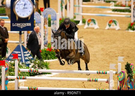 London, Großbritannien. 22 Dez, 2018. 2. Platz. Karel Cox, Evert. BEL. Die Longines FEI Weltcup Springen. Springen. Olympia. Die London International Horse Show. London. GBR. 22.12.2018. Credit: Sport in Bildern/Alamy leben Nachrichten Stockfoto