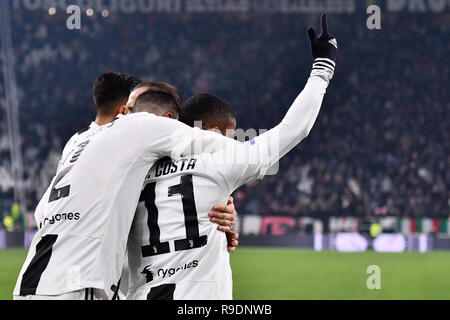 Turin, Italien. 22 Dez, 2018. Während der Serie ein Fußballspiel zwischen FC Juventus und AS Roma bei der Allianz Stadion am 22. Dezember, in Turin, Italien 2018. Quelle: FABIO UDINE/Alamy leben Nachrichten Stockfoto