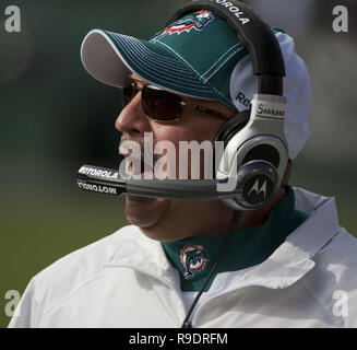 Dec 18, 2011; Oakland, CA, USA; Oakland Raiders running back Rock  Cartwright (25) warms up before the game against the Detroit Lions at O.co  Coliseum. Detroit defeated Oakland 28-27 Stock Photo - Alamy