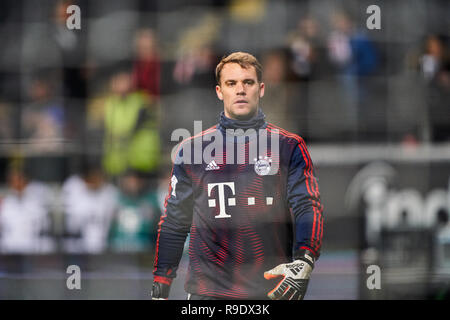 Frankfurt am Main, Deutschland. 22 Dez, 2018. Manuel Neuer, FCB 1 halbe Größe, Porträt, Eintracht Frankfurt - FC BAYERN MÜNCHEN 0-3 - DFL-Bestimmungen verbieten die Verwendung von Fotografien als BILDSEQUENZEN und/oder quasi-VIDEO - 1. Deutschen Fußball-Bundesliga, in Frankfurt, 22. Dezember 2018 Saison 2018/2019, Spieltag 17, FCB, München, Quelle: Peter Schatz/Alamy leben Nachrichten Stockfoto