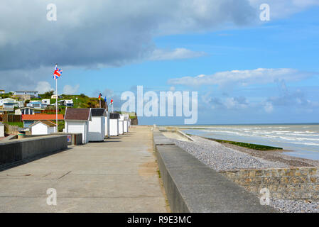 Seafront Promenade in der Stadt von Saint-Aubin-sur-Mer im Bezirk von Caen Basse Normandie Calvados im Nordwesten Frankreich Stockfoto