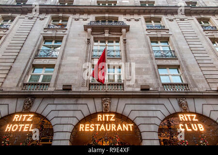 Die Fassade des Ritz Hotel, Restaurant Ritz und Ritz Club am Piccadilly, London Stockfoto