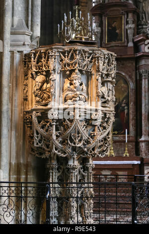 Wien, Österreich - 26 August, 2018: die Innenseite der Stephansdom in Wien, Österreich Stockfoto