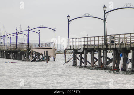 White Rock Sturm Folgen Stockfoto