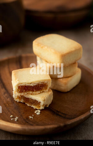 Ananas Kuchen ist ein süßes traditionelle taiwanesische Gebäck mit Butter, Mehl, Eier, Zucker, und Ananas Marmelade. Stockfoto