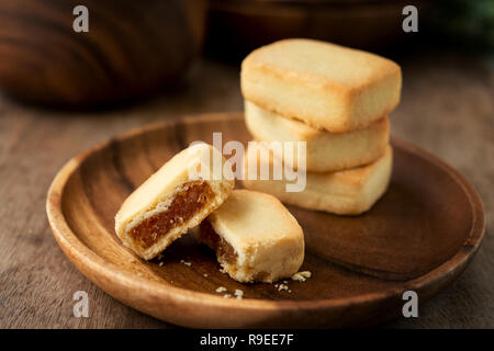 Ananas Kuchen ist ein süßes traditionelle taiwanesische Gebäck mit Butter, Mehl, Eier, Zucker, und Ananas Marmelade. Stockfoto