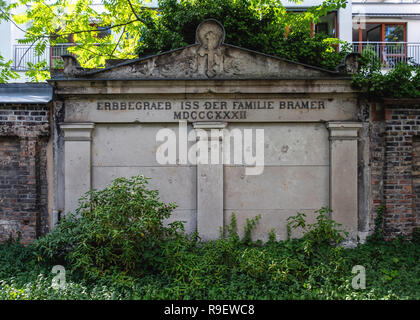 Berlin, Mitte. Dorotheenstadt protestantischen Friedhof und Beerdigung. Bramer Familie Grab. Stockfoto