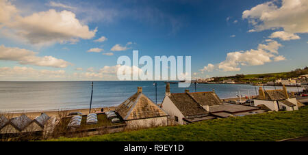 Blick über Swanage Bay in Richtung Peveril Point, Swanage, Dorset, Großbritannien Stockfoto