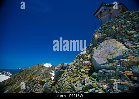 Oyama Schrein in Tateyama Berge, Japan. Oyama Schrein ist das höchste Heiligtum entfernt in Japan. Stockfoto