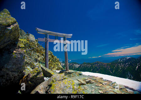 Oyama Schrein in Tateyama Berge, Japan. Oyama Schrein ist das höchste Heiligtum entfernt in Japan. Stockfoto