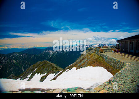 Oyama Schrein in Tateyama Berge, Japan. Oyama Schrein ist das höchste Heiligtum entfernt in Japan. Stockfoto