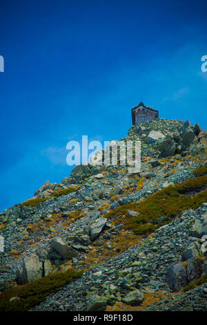Oyama Schrein in Tateyama Berge, Japan. Oyama Schrein ist das höchste Heiligtum entfernt in Japan. Stockfoto