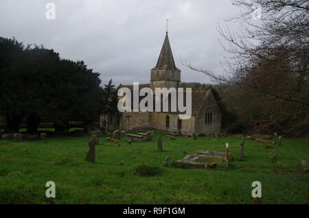 St Kenelm's Kirche. Sapperton. Bathurst Immobilien. Der Macmillan. Weitwanderweg. Gloucestershire. Cotswolds. England. Großbritannien Stockfoto