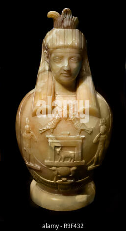 Osiris Canopus Alabaster Vase von Tivoli römischer Zeit (117-137 AD) Ägypten, Ägyptische. (Osiris mit einem Corolla. Auf dem Bauch hängt ein PEKTORALE mit Apis Stier und zwei Falken, Harpokrates, unter einem geflügelten Skarabäus) Stockfoto