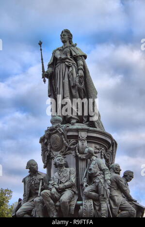 Denkmal für Katharina II - ein Denkmal auf Ostrovsky Platz in St. Petersburg, zu Ehren der Kaiserin Katharina II., 1873 gegründet, Russland Stockfoto