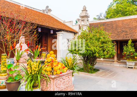 Kleines Quadrat in der Einsäulenpagode, Hanoi in Vietnam. Stockfoto