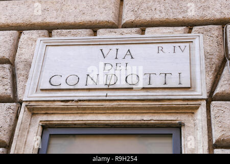 Via Dei Condotti Straße Zeichen in der Stadt Rom, Italien Stockfoto