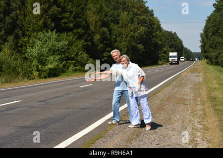 Porträt von einem netten älteren Ehepaar Reisen Stockfoto