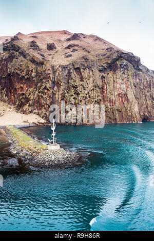 Navigation Markierung auf Mole Vestmannaeyjar Island, Island Stockfoto