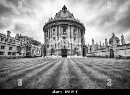 Die schwarz-weiß-Bild von Radcliffe Camera, die für wissenschaftliche Bibliothek und dienen heute als Leseraum für die Bodleian Library war. Oxfor Stockfoto