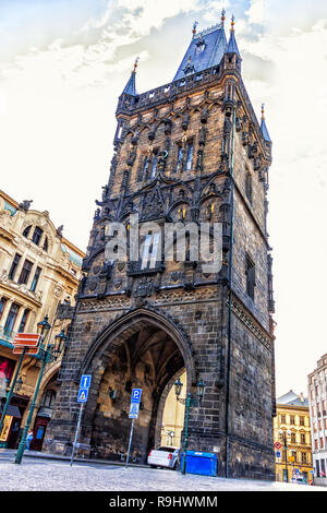 Prag Pulverturm, der gotische Turm in der Altstadt Stockfoto