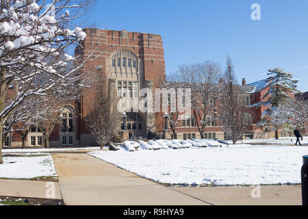 Purdue Memorial Union mit Schnee, Purdue University, West Lafayette, Indiana, USA Stockfoto