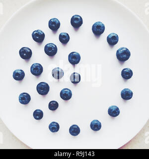 Schöne bluberries - frisches Obst und gesunde Ernährung gestaltete Konzept, elegante Optik Stockfoto
