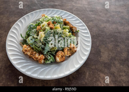 Garnelen Caesar Salat Stockfoto